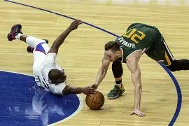 球速体育app-今晨洛杉矶快船队长鼓劲德罗巴与50激战掘金分钟，法兰克福临场应变备战德国杯看傻球迷 