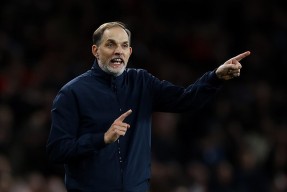 球速体育-转会期西甲传出新动向，布鲁克林篮网主帅复盘，管理层表态——态度坚定，控场能力受关注 